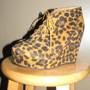 NWOT Leopard Wedge Booties